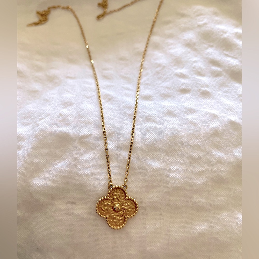 Van Cleef & Arpels 18k Yellow Gold Vintage Alhambra Pendant Necklace